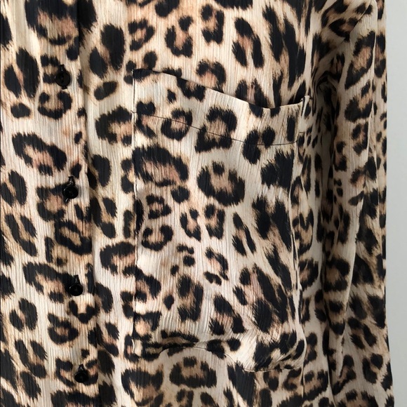 🚫SOLD Zara leopard print button down - Picture 2 of 8